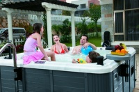 Гидромассажный бассейн SR829 Гидромассажный бассейн SR829