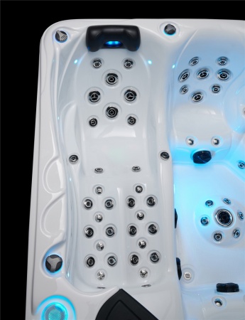 Гидромассажный спа-бассейн Joyee SPA Berlin Гидромассажный спа-бассейн Joyee SPA Berlin