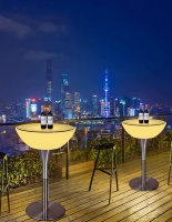 Стол светящийся квадратный на металическом основании 60х60х56