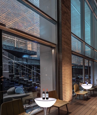 Комплект светящейся мебели Стол+2 стула V9